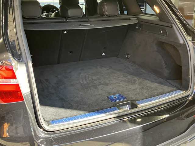 メルセデス・ベンツ ＧＬＣ２２０ d 4マチックスポーツ 東京都 2018(平30)年 3.7万km オブシディアンブラック レーダーセーフティパッケージ/・アクティブレーンキーピングアシスト/・アクティブブラインドスポットアシスト/・ディストロニックプラス/COMANDシステム/・8.4インチワイドディスプレイ/・COMANDコントローラー/・音声認識機能/・HDDナビ/・地デジ/・DVD・CD/・USBインターフェイス/全方位カメラ/ブレーキアシストプラス/全席シートヒーター/ハーフレザーシート/パワーバックドア/パドルシフト/オートライト/ETC車載器/ルーフレール