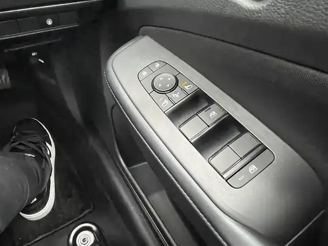日産 ノート X 千葉県 2021(令3)年 0.8万km バーガンディー 全方位運転支援システム/・衝突軽減ブレーキ/レーンキープアシスト/・クリアランスソナー/ブラインドスポットモニター/純正9インチナビ(MJ321D-L)/・フルセグ/BT/DVD/CD/アラウンドビューモニター/ステアリングスイッチ/ETC/電動パーキングブレーキ/オートブレーキホールド/アイドリングストップ/LEDヘッドライト/オートライト/アダプティブヘッドライト/フォグライト/純正フロアマット/純正ホイール