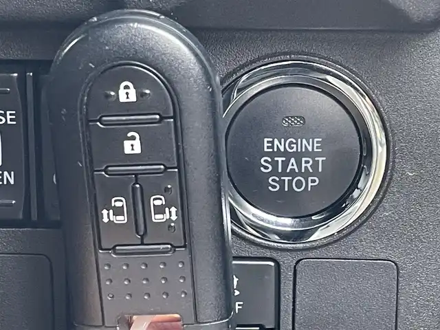 トヨタ ピクシスメガ Gターボ SAⅢ 島根県 2020(令2)年 4.6万km パールホワイトⅢ 登録時走行距離45755km/ワンオーナー/保証書/取扱説明書/社外SDナビ(Bluetooth/AM/FM/CD)/フルセグTV(走行中視聴可能)/バックカメラ/両側パワースライドドア/オートライト/オートハイビーム/LEDヘッドライト/フォグランプ/前後コーナーセンサー/レーンキープアシスト/横滑り防止装置/衝突被害軽減ブレーキ/盗難防止アラーム/アイドリングストップ/ETC/純正14インチAW/プッシュスタート/スマートキー(スペアキー×1)/禁煙車