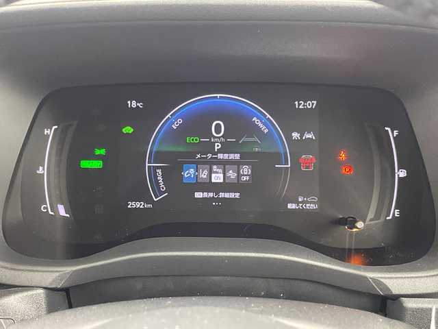 トヨタ シエンタ ハイブリッド Z 埼玉県 2025(令7)年 0.3万km アーバンカーキ 純正ナビ/(Bluetooth/USB/AM/FM)/地デジフルセグ/全方位カメラ/ETC2.0/アダプティブクルーズコントロール/オートマチックハイビーム/車線逸脱警報/ブラインドスポットモニター/衝突軽減ブレーキ/クリアランスソナー/AC100V/ステアリングヒーター/運転席・助手席シートヒーター/ドライブモードセレクト/プッシュスタート/ステアリングリモコン/ロールサンシェード/フロントフォグランプ/ウィンカー・電動格納ミラー/純正ドアバイザー/純正15インチアルミホイール