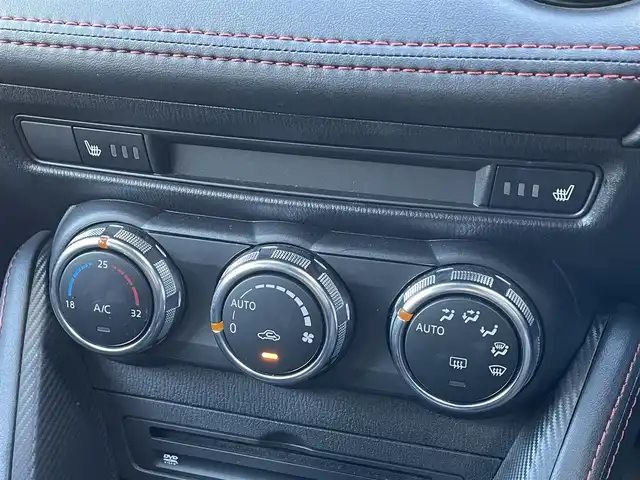 マツダ デミオ 13S ツーリング 滋賀県 2016(平28)年 5.6万km ジェットブラックマイカ 純正ナビ/(CD/DVD/Bluetooth/USB/フルセグTV)/バックカメラ/ETC/シートヒーター/電動格納ミラー/ドライブレコーダー/ヘッドアップディスプレイ/ステアリングスイッチ/プッシュスタート/スマートキー/オートライト/LEDヘッドライト