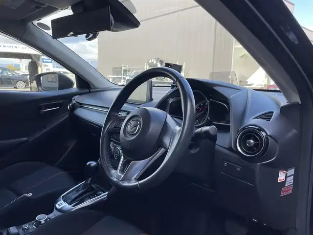 マツダ デミオ 13S ツーリング 滋賀県 2016(平28)年 5.6万km ジェットブラックマイカ 純正ナビ/(CD/DVD/Bluetooth/USB/フルセグTV)/バックカメラ/ETC/シートヒーター/電動格納ミラー/ドライブレコーダー/ヘッドアップディスプレイ/ステアリングスイッチ/プッシュスタート/スマートキー/オートライト/LEDヘッドライト