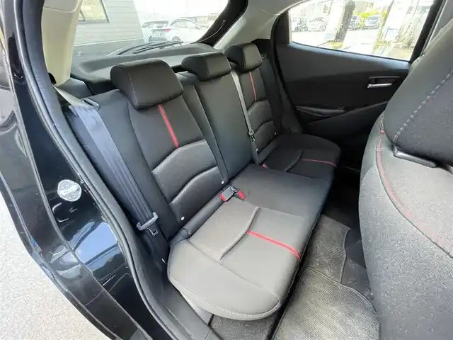 マツダ デミオ 13S ツーリング 滋賀県 2016(平28)年 5.6万km ジェットブラックマイカ 純正ナビ/(CD/DVD/Bluetooth/USB/フルセグTV)/バックカメラ/ETC/シートヒーター/電動格納ミラー/ドライブレコーダー/ヘッドアップディスプレイ/ステアリングスイッチ/プッシュスタート/スマートキー/オートライト/LEDヘッドライト