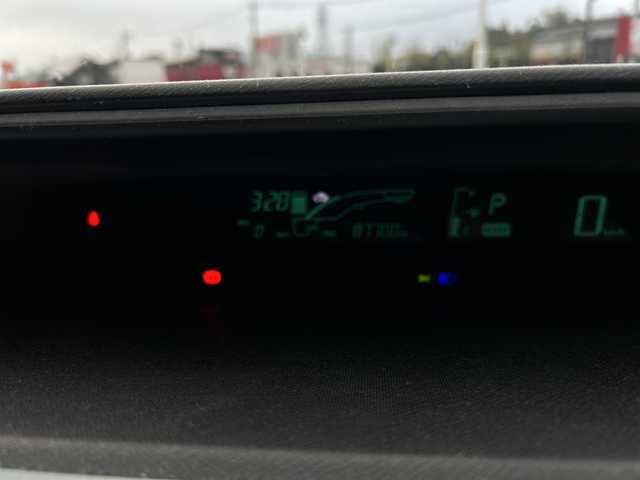 トヨタ アクア S 鹿児島県 2013(平25)年 8.8万km ライムホワイトパールクリスタルシャイン 純正SDナビ/（フルセグTV/Bluetooth/CD/DVD）/バックカメラ/ドアバイザー/リモコンキー/パワーステアリング/パワーウィンドウ/純正フロアマット