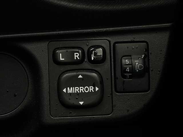 トヨタ アクア S 鹿児島県 2013(平25)年 8.8万km ライムホワイトパールクリスタルシャイン 純正SDナビ/（フルセグTV/Bluetooth/CD/DVD）/バックカメラ/ドアバイザー/リモコンキー/パワーステアリング/パワーウィンドウ/純正フロアマット