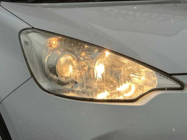 トヨタ アクア S 鹿児島県 2013(平25)年 8.8万km ライムホワイトパールクリスタルシャイン 純正SDナビ/（フルセグTV/Bluetooth/CD/DVD）/バックカメラ/ドアバイザー/リモコンキー/パワーステアリング/パワーウィンドウ/純正フロアマット