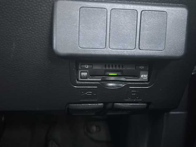 トヨタ タンク G S 沖縄県 2017(平29)年 6.8万km マゼンタベリーマイカM 純正ナビ/バックカメラ/ＥＴＣ/ドライブレコーダー/衝突被害軽減システム/コーナーセンサー/パワースライドドア/横滑り防止装置/レーンキープアシスト/Ｂｌｕｅｔｏｏｔｈ/ＣＤ /両側パワースライドドア/プッシュスタート/ワンオーナー