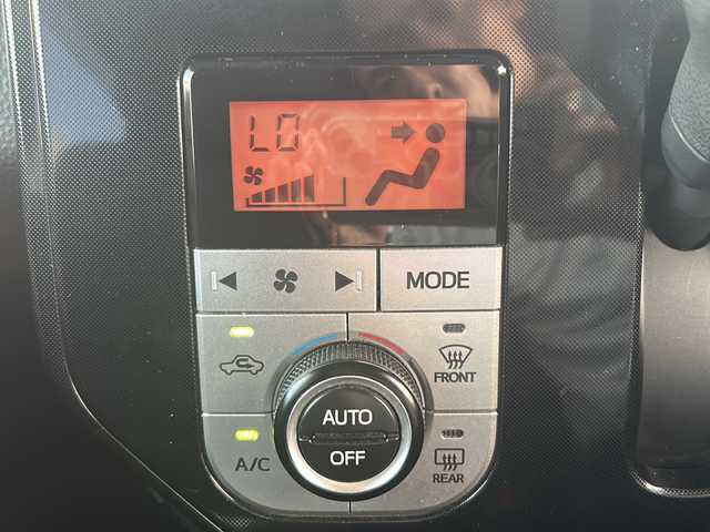 トヨタ タンク G S 沖縄県 2017(平29)年 6.8万km マゼンタベリーマイカM 純正ナビ/バックカメラ/ＥＴＣ/ドライブレコーダー/衝突被害軽減システム/コーナーセンサー/パワースライドドア/横滑り防止装置/レーンキープアシスト/Ｂｌｕｅｔｏｏｔｈ/ＣＤ /両側パワースライドドア/プッシュスタート/ワンオーナー