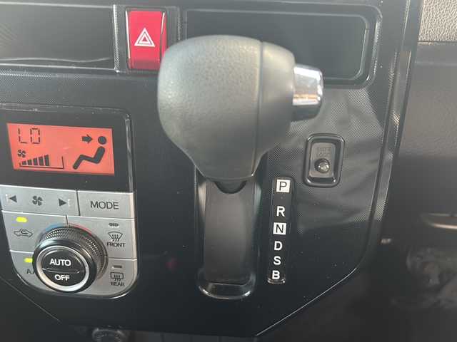 トヨタ タンク G S 沖縄県 2017(平29)年 6.8万km マゼンタベリーマイカM 純正ナビ/バックカメラ/ＥＴＣ/ドライブレコーダー/衝突被害軽減システム/コーナーセンサー/パワースライドドア/横滑り防止装置/レーンキープアシスト/Ｂｌｕｅｔｏｏｔｈ/ＣＤ /両側パワースライドドア/プッシュスタート/ワンオーナー