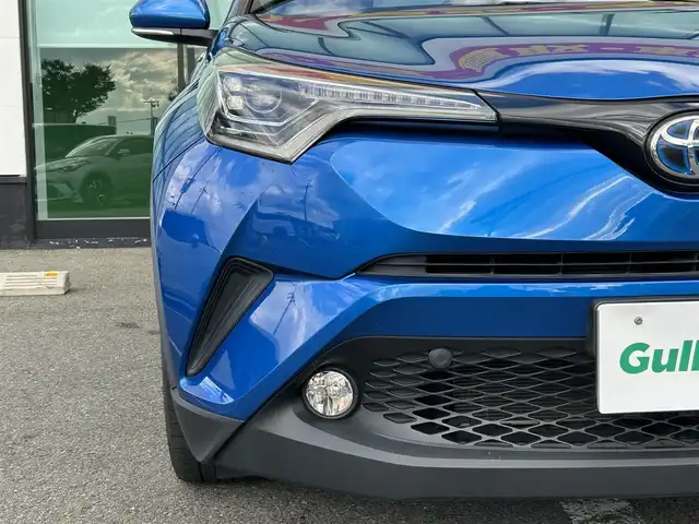 トヨタ Ｃ－ＨＲ G 和歌山県 2017(平29)年 5.3万km コバルトブルーメタリック 純正9インチナビ/フルセグTV/Bluetooth/CD/DVD/USB/バックカメラ/ビルトインETC/トヨタセーフティセンス/レーダークルーズコントロール/BSM/コーナーセンサー/ステアリングスイッチ/ハーフレザーシート/前席シートヒーター/LEDヘッドライト/オートライト/オートハイビーム/純正18インチAW/純正フロアマット/ドアバイザー/プッシュスタート/スマートキー