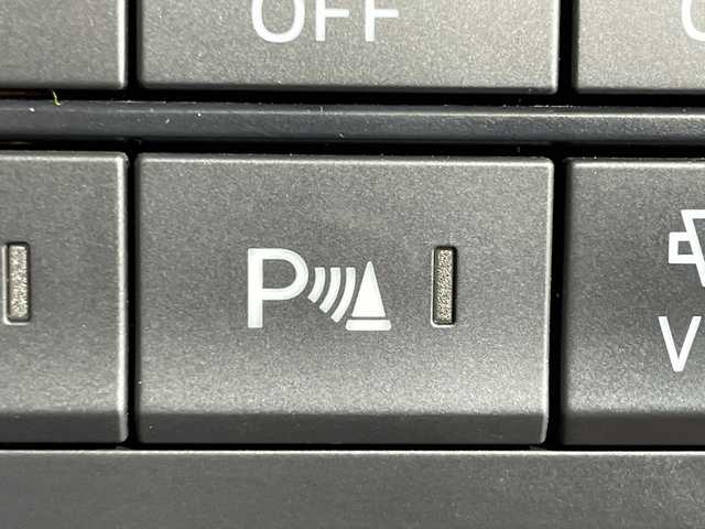 マツダ ＣＸ－８ XD Lパッケージ 神奈川県 2018(平30)年 4.3万km ソウルレッドクリスタルM ディーゼルターボ/シルバールーフレール/マツダコネクトナビゲーション/フルセグ　CD　DVD/Bluetooth　AUX/360度ビューカメラ/ヘッドアップディスプレイ/パワーバックドア/i-ACTIVSENSE/アドバンストスマートシティブレーキサポート/アダプティブLEDヘッドライト/ハイビームコントロールシステム/誤発進抑制制御/車線逸脱警報システム/車線逸脱抑制装置/全車速追従機能付きマツダレーダークルーズコントロール/スマートブレーキサポート/ブラインドスポットモニタリング/リアクロストラフィックアラート/前後センサー/アイドリングストップ/革シート/前席/2列目シートヒーター/前席パワーシート/運転席ポジションメモリー/革巻きステアリング/ステアリングヒーター/ステアリングスイッチ/純正前方ドライブレコーダー/純正ETC/電動パーキングブレーキ/オートブレーキホールド/プッシュスタート/スマートキー/LEDヘッドランプ/オートライト/フロントフォグランプ/純正19インチアルミホイール/純正リアスポイラー