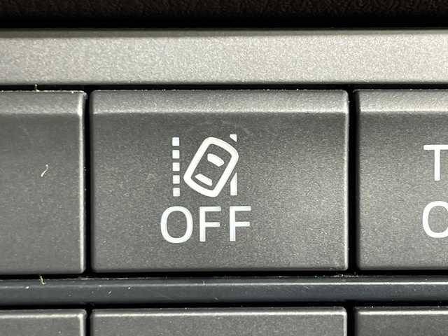 マツダ ＣＸ－８ XD Lパッケージ 神奈川県 2018(平30)年 4.3万km ソウルレッドクリスタルM ディーゼルターボ/シルバールーフレール/マツダコネクトナビゲーション/フルセグ　CD　DVD/Bluetooth　AUX/360度ビューカメラ/ヘッドアップディスプレイ/パワーバックドア/i-ACTIVSENSE/アドバンストスマートシティブレーキサポート/アダプティブLEDヘッドライト/ハイビームコントロールシステム/誤発進抑制制御/車線逸脱警報システム/車線逸脱抑制装置/全車速追従機能付きマツダレーダークルーズコントロール/スマートブレーキサポート/ブラインドスポットモニタリング/リアクロストラフィックアラート/前後センサー/アイドリングストップ/革シート/前席/2列目シートヒーター/前席パワーシート/運転席ポジションメモリー/革巻きステアリング/ステアリングヒーター/ステアリングスイッチ/純正前方ドライブレコーダー/純正ETC/電動パーキングブレーキ/オートブレーキホールド/プッシュスタート/スマートキー/LEDヘッドランプ/オートライト/フロントフォグランプ/純正19インチアルミホイール/純正リアスポイラー