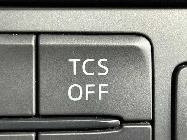 マツダ ＣＸ－８ XD Lパッケージ 神奈川県 2018(平30)年 4.3万km ソウルレッドクリスタルM ディーゼルターボ/シルバールーフレール/マツダコネクトナビゲーション/フルセグ　CD　DVD/Bluetooth　AUX/360度ビューカメラ/ヘッドアップディスプレイ/パワーバックドア/i-ACTIVSENSE/アドバンストスマートシティブレーキサポート/アダプティブLEDヘッドライト/ハイビームコントロールシステム/誤発進抑制制御/車線逸脱警報システム/車線逸脱抑制装置/全車速追従機能付きマツダレーダークルーズコントロール/スマートブレーキサポート/ブラインドスポットモニタリング/リアクロストラフィックアラート/前後センサー/アイドリングストップ/革シート/前席/2列目シートヒーター/前席パワーシート/運転席ポジションメモリー/革巻きステアリング/ステアリングヒーター/ステアリングスイッチ/純正前方ドライブレコーダー/純正ETC/電動パーキングブレーキ/オートブレーキホールド/プッシュスタート/スマートキー/LEDヘッドランプ/オートライト/フロントフォグランプ/純正19インチアルミホイール/純正リアスポイラー