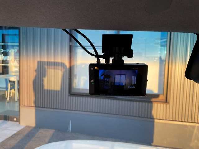 ダイハツ タント カスタム X トップED SA Ⅲ 新潟県 2017(平29)年 10.4万km パールホワイトⅢ ＊純正ナビ/＊バックカメラ/＊Bluetoothオーディオ/＊ドライブレコーダー/＊LEDライト/＊Autoライト/＊片側パワースライドドア/＊ハーフレザーシート/＊電動格納ミラー/＊純正フロアマット/＊純正アルミホイール/＊横滑り防止装置/＊盗難防止装置/＊衝突被害軽減ブレーキ