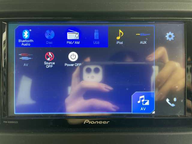 スズキ ジムニー XC 道央・札幌 2021(令3)年 1.7万km ピュアホワイトP ・4WD/・5速ＭＴ/・社外ディスプレイオーディオ（CD＆DVD＆BT）/・スズキセーフティサポート/・Ｄ＋Ｎ席シートヒーター/・ビルトインＥＴＣ/・オートライト/・ハロゲンヘッドライト/・スマートキー/・スペアキー