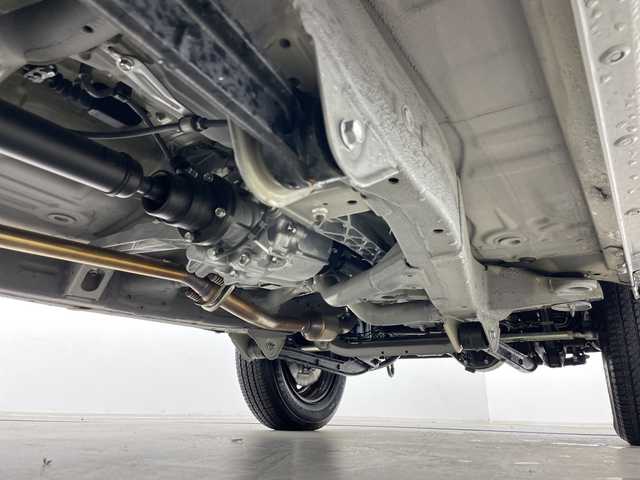 スズキ ジムニー XC 道央・札幌 2021(令3)年 1.7万km ピュアホワイトP ・4WD/・5速ＭＴ/・社外ディスプレイオーディオ（CD＆DVD＆BT）/・スズキセーフティサポート/・Ｄ＋Ｎ席シートヒーター/・ビルトインＥＴＣ/・オートライト/・ハロゲンヘッドライト/・スマートキー/・スペアキー