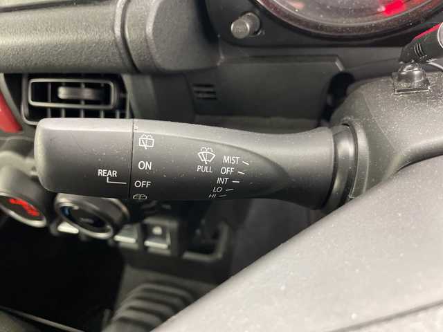 スズキ ジムニー XC 道央・札幌 2021(令3)年 1.7万km ピュアホワイトP ・4WD/・5速ＭＴ/・社外ディスプレイオーディオ（CD＆DVD＆BT）/・スズキセーフティサポート/・Ｄ＋Ｎ席シートヒーター/・ビルトインＥＴＣ/・オートライト/・ハロゲンヘッドライト/・スマートキー/・スペアキー