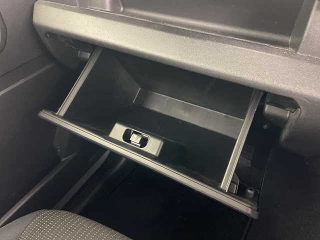 スズキ ジムニー XC 道央・札幌 2021(令3)年 1.7万km ピュアホワイトP ・4WD/・5速ＭＴ/・社外ディスプレイオーディオ（CD＆DVD＆BT）/・スズキセーフティサポート/・Ｄ＋Ｎ席シートヒーター/・ビルトインＥＴＣ/・オートライト/・ハロゲンヘッドライト/・スマートキー/・スペアキー