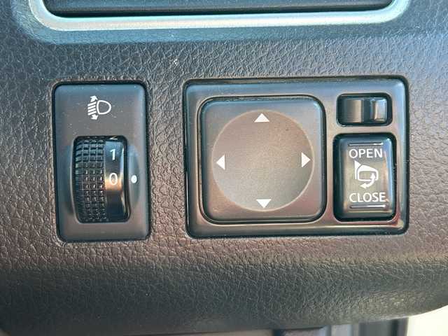 日産 セレナ ハイウェイスター Sハイブリッド 神奈川県 2013(平25)年 8.5万km ブリリアントホワイトパール 純正SDナビ【MC312D-W】/Bluetooth・CD・SD・USB・AUX/フリップダウンモニター/ブラインドスポットモニター/バックカメラ/クルーズコントロール/スペアキー1本/片側パワースライドドア/ビルトインETC/スマートキー/純正16インチアルミホイール/LEDヘッドライト/オートライト/取扱説明書