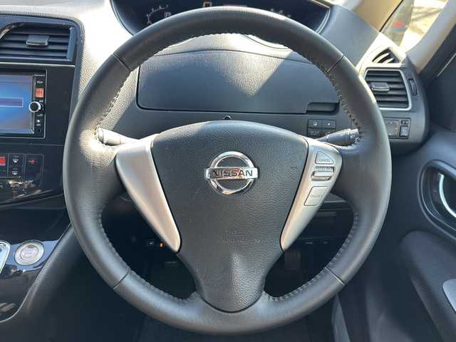 日産 セレナ ハイウェイスター Sハイブリッド 神奈川県 2013(平25)年 8.5万km ブリリアントホワイトパール 純正SDナビ【MC312D-W】/Bluetooth・CD・SD・USB・AUX/フリップダウンモニター/ブラインドスポットモニター/バックカメラ/クルーズコントロール/スペアキー1本/片側パワースライドドア/ビルトインETC/スマートキー/純正16インチアルミホイール/LEDヘッドライト/オートライト/取扱説明書