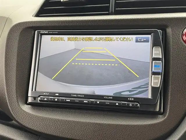 ホンダ フィット シャトル ハイブリッド スマートセレ 埼玉県 2013(平25)年 2万km プレミアムホワイトパール 純正ナビ　バックカメラ　地デジフルセグ　クルーズコントロール　キセノンヘッドライト　ハーフレザーシート　Ｂｌｕｅｔｏｏｔｈ　スマートキー　ＥＴＣ　ステアリングスイッチ　純正アルミホイール　オートライト