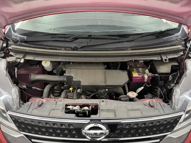 日産 デイズ ルークス ハイウェイスター Gターボ 三重県 2018(平30)年 3.6万km スパークリングレッドM ガソリン・ターボ/FF/インパネCVT/純正 7インチナビ MM317D-W/（FM/AM/CD/DVD/iPod/SD/TV/WALKMAN/USB/Bluetooth/MUSIC STOCKER/ドラレコ/AUX）/アラウンドビューモニター/両側オートスライドドア/ドライブレコーダー 前方/ETC/安全/・エマージェンシーブレーキ/・LDW（車線逸脱警報）/・ハイビームアシスト/・VDC（ビークルダイナミクスコントロール）/・踏み間違い衝突防止アシスト/装備/・クルーズコントロール/・オートエアコン/・オートライトシステム/・LEDヘッドライト/・フロントフォグライト/・電動格納ドアミラー/・リヤシーリングファン（『ナノイー』）/・ステアリングスイッチ/・プッシュスタート/・インテリジェントキーx2/・SRS デュアル＋サイドエアバッグ/・純正15inAW/・保/取/ナビ取/など