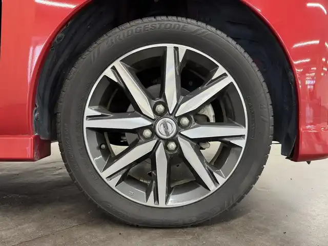 日産 デイズ ルークス ハイウェイスター Gターボ 三重県 2018(平30)年 3.6万km スパークリングレッドM ガソリン・ターボ/FF/インパネCVT/純正 7インチナビ MM317D-W/（FM/AM/CD/DVD/iPod/SD/TV/WALKMAN/USB/Bluetooth/MUSIC STOCKER/ドラレコ/AUX）/アラウンドビューモニター/両側オートスライドドア/ドライブレコーダー 前方/ETC/安全/・エマージェンシーブレーキ/・LDW（車線逸脱警報）/・ハイビームアシスト/・VDC（ビークルダイナミクスコントロール）/・踏み間違い衝突防止アシスト/装備/・クルーズコントロール/・オートエアコン/・オートライトシステム/・LEDヘッドライト/・フロントフォグライト/・電動格納ドアミラー/・リヤシーリングファン（『ナノイー』）/・ステアリングスイッチ/・プッシュスタート/・インテリジェントキーx2/・SRS デュアル＋サイドエアバッグ/・純正15inAW/・保/取/ナビ取/など