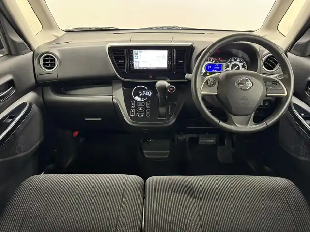 日産 デイズ ルークス ハイウェイスター Gターボ 三重県 2018(平30)年 3.6万km スパークリングレッドM ガソリン・ターボ/FF/インパネCVT/純正 7インチナビ MM317D-W/（FM/AM/CD/DVD/iPod/SD/TV/WALKMAN/USB/Bluetooth/MUSIC STOCKER/ドラレコ/AUX）/アラウンドビューモニター/両側オートスライドドア/ドライブレコーダー 前方/ETC/安全/・エマージェンシーブレーキ/・LDW（車線逸脱警報）/・ハイビームアシスト/・VDC（ビークルダイナミクスコントロール）/・踏み間違い衝突防止アシスト/装備/・クルーズコントロール/・オートエアコン/・オートライトシステム/・LEDヘッドライト/・フロントフォグライト/・電動格納ドアミラー/・リヤシーリングファン（『ナノイー』）/・ステアリングスイッチ/・プッシュスタート/・インテリジェントキーx2/・SRS デュアル＋サイドエアバッグ/・純正15inAW/・保/取/ナビ取/など