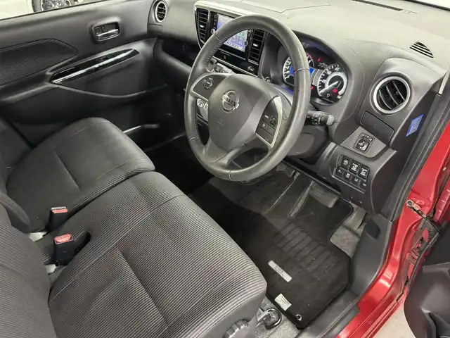 日産 デイズ ルークス ハイウェイスター Gターボ 三重県 2018(平30)年 3.6万km スパークリングレッドM ガソリン・ターボ/FF/インパネCVT/純正 7インチナビ MM317D-W/（FM/AM/CD/DVD/iPod/SD/TV/WALKMAN/USB/Bluetooth/MUSIC STOCKER/ドラレコ/AUX）/アラウンドビューモニター/両側オートスライドドア/ドライブレコーダー 前方/ETC/安全/・エマージェンシーブレーキ/・LDW（車線逸脱警報）/・ハイビームアシスト/・VDC（ビークルダイナミクスコントロール）/・踏み間違い衝突防止アシスト/装備/・クルーズコントロール/・オートエアコン/・オートライトシステム/・LEDヘッドライト/・フロントフォグライト/・電動格納ドアミラー/・リヤシーリングファン（『ナノイー』）/・ステアリングスイッチ/・プッシュスタート/・インテリジェントキーx2/・SRS デュアル＋サイドエアバッグ/・純正15inAW/・保/取/ナビ取/など