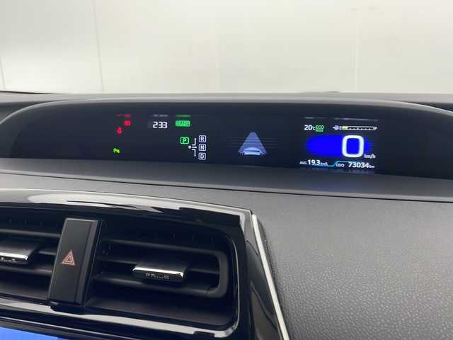 トヨタ プリウス Sセーフティプラス 宮崎県 2018(平30)年 7.3万km ホワイトパールクリスタルシャイン 純正9インチメモリーナビ/　CD DVD BTオーディオ　フルセグTV/バックカメラ/レーダークルーズコントロール/インテリジェントクリアランスソナー/プリクラッシュセーフティ/オートLEDヘッドライト/前後ドライブレコーダー/オートマチックハイビーム/革巻きステアリング/ステアリングリモコン/ビルトインETC