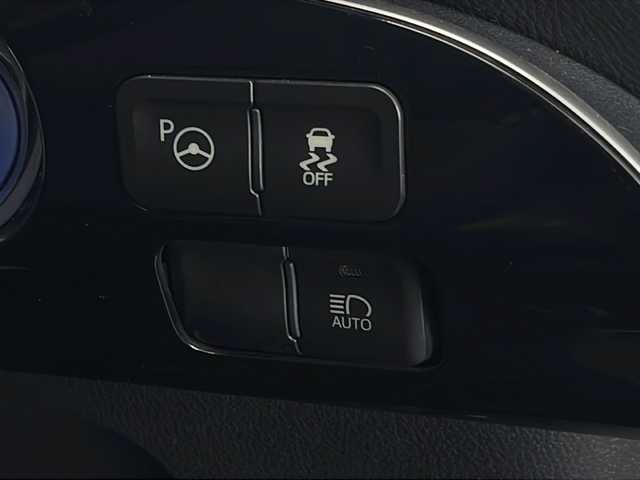 トヨタ プリウス Sセーフティプラス 宮崎県 2018(平30)年 7.3万km ホワイトパールクリスタルシャイン 純正9インチメモリーナビ/　CD DVD BTオーディオ　フルセグTV/バックカメラ/レーダークルーズコントロール/インテリジェントクリアランスソナー/プリクラッシュセーフティ/オートLEDヘッドライト/前後ドライブレコーダー/オートマチックハイビーム/革巻きステアリング/ステアリングリモコン/ビルトインETC