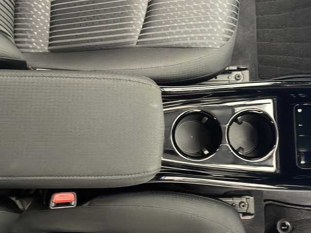 トヨタ プリウス Sセーフティプラス 宮崎県 2018(平30)年 7.3万km ホワイトパールクリスタルシャイン 純正9インチメモリーナビ/　CD DVD BTオーディオ　フルセグTV/バックカメラ/レーダークルーズコントロール/インテリジェントクリアランスソナー/プリクラッシュセーフティ/オートLEDヘッドライト/前後ドライブレコーダー/オートマチックハイビーム/革巻きステアリング/ステアリングリモコン/ビルトインETC