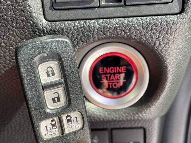 ホンダ Ｎ ＢＯＸ カスタム L 愛知県 2021(令3)年 4.2万km プラチナホワイトパール ホンダセンシング/純正9型ナビ/両側パワースライドドア/レーダークルーズコントロール/シートヒーター/バックカメラ/コーナーセンサー/純正アルミホイール/LEDヘッドライト/レーンキープアシスト/ドライブレコーダー/衝突軽減システム/ETC/フルセグ/CD DVD/Bluetooth/ステアリングスイッチ/スマートキー/プッシュスタート