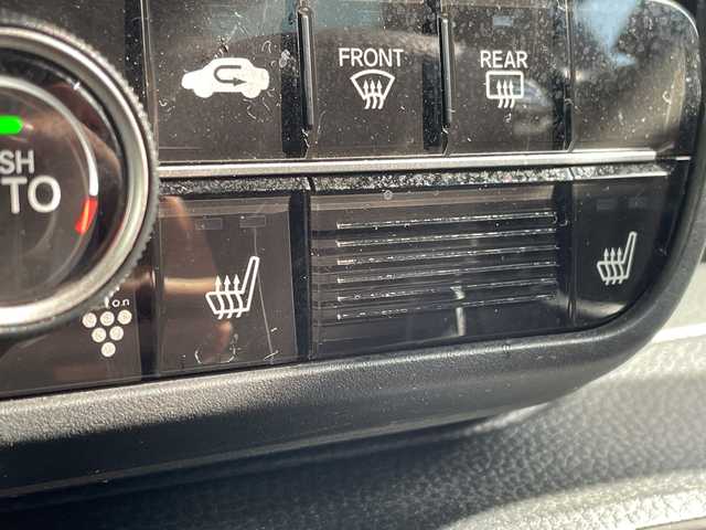 ホンダ Ｎ ＢＯＸ カスタム L 愛知県 2021(令3)年 4.2万km プラチナホワイトパール ホンダセンシング/純正9型ナビ/両側パワースライドドア/レーダークルーズコントロール/シートヒーター/バックカメラ/コーナーセンサー/純正アルミホイール/LEDヘッドライト/レーンキープアシスト/ドライブレコーダー/衝突軽減システム/ETC/フルセグ/CD DVD/Bluetooth/ステアリングスイッチ/スマートキー/プッシュスタート