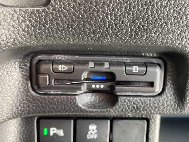 ホンダ Ｎ ＢＯＸ カスタム L 愛知県 2021(令3)年 4.2万km プラチナホワイトパール ホンダセンシング/純正9型ナビ/両側パワースライドドア/レーダークルーズコントロール/シートヒーター/バックカメラ/コーナーセンサー/純正アルミホイール/LEDヘッドライト/レーンキープアシスト/ドライブレコーダー/衝突軽減システム/ETC/フルセグ/CD DVD/Bluetooth/ステアリングスイッチ/スマートキー/プッシュスタート