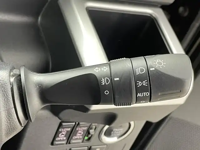 ダイハツ ウェイク G ターボ リミテッド SAⅢ 群馬県 2019(令1)年 5.7万km ブラックマイカメタリック 社外８インチナビ　全方位カメラ　両側パワースライドドア　衝突軽減　オートマッチクハイビーム　アイドリングストップ　ＥＴＣ　横滑り防止装置　ステアリングスイッチ　スマートキー　プッシュスタート　禁煙車