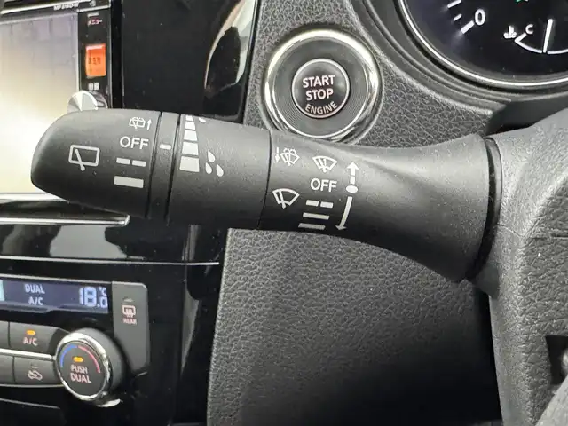 日産 エクストレイル 20X エマージェンシーブレーキ 愛知県 2015(平27)年 9.9万km 黒 日産純正オリジナルナビゲーションシステム/フルセグTV/Bluetooth対応/バックカメラ/プッシュスタート/ステアリングリモコン/ETC/オートエアコン/エマージェンシーブレーキ/アイドリングストップ/フルフラットシート/純正フロアマット/純正17インチアルミホイール/オートライト/純正LEDヘッドライト/フォグランプ/スマートキー