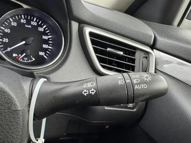 日産 エクストレイル 20X エマージェンシーブレーキ 愛知県 2015(平27)年 9.9万km 黒 日産純正オリジナルナビゲーションシステム/フルセグTV/Bluetooth対応/バックカメラ/プッシュスタート/ステアリングリモコン/ETC/オートエアコン/エマージェンシーブレーキ/アイドリングストップ/フルフラットシート/純正フロアマット/純正17インチアルミホイール/オートライト/純正LEDヘッドライト/フォグランプ/スマートキー
