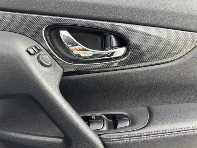 日産 エクストレイル 20X エマージェンシーブレーキ 愛知県 2015(平27)年 9.9万km 黒 日産純正オリジナルナビゲーションシステム/フルセグTV/Bluetooth対応/バックカメラ/プッシュスタート/ステアリングリモコン/ETC/オートエアコン/エマージェンシーブレーキ/アイドリングストップ/フルフラットシート/純正フロアマット/純正17インチアルミホイール/オートライト/純正LEDヘッドライト/フォグランプ/スマートキー