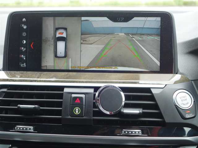 ＢＭＷ Ｘ３ xDrive20d Mスポーツ 静岡県 2018(平30)年 6.6万km アルピンホワイトⅢ 禁煙車/車検令和9年5月まで/2000CCディーゼルターボ/4WD/パーキングアシストプラス/ドライビングアシストプラス/　アクティブクルーズコントロール/　ステアリング/レーンコントロールアシスト/　レーンディパーチャー/　レーンチェンジウォーニング/　アクティブサイドコリジョン/　前車接近警告機能/　衝突回避・被害軽減ブレーキ/　クロストラフィック/アダプティブLEDヘッドライト/ブラックレザーシート/　前席シートヒーター・パワーシート/後席エアコン/社外Mフロントグリル/　フロントスポイラー/　ルーフスポイラー/　テールゲートスポイラー/　Mタイプミラーカバー/　シーケンシャルウインカーミター/　フロントヘッドライト・フォグ/　テールレンズブラッククリア済み/純正OP20インチAW/純正HDDナビ・DVD・CD・BT/　フルセグTV ＴＶキット/　全方位バックカメラ/多数コーディング/　アルピナメーター//　アイドルオフ/バック音ロールス/ユピテル360ど+リヤドライブレコーダー/社外ローダウサス/ワイドスペーサー/社外ワインカラーカーペット/ラゲージマット/カバー/純正スマートキー