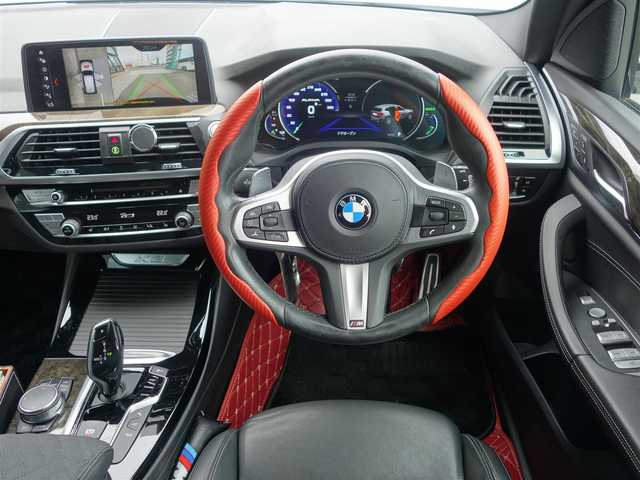 ＢＭＷ Ｘ３ xDrive20d Mスポーツ 静岡県 2018(平30)年 6.6万km アルピンホワイトⅢ 禁煙車/車検令和9年5月まで/2000CCディーゼルターボ/4WD/パーキングアシストプラス/ドライビングアシストプラス/　アクティブクルーズコントロール/　ステアリング/レーンコントロールアシスト/　レーンディパーチャー/　レーンチェンジウォーニング/　アクティブサイドコリジョン/　前車接近警告機能/　衝突回避・被害軽減ブレーキ/　クロストラフィック/アダプティブLEDヘッドライト/ブラックレザーシート/　前席シートヒーター・パワーシート/後席エアコン/社外Mフロントグリル/　フロントスポイラー/　ルーフスポイラー/　テールゲートスポイラー/　Mタイプミラーカバー/　シーケンシャルウインカーミター/　フロントヘッドライト・フォグ/　テールレンズブラッククリア済み/純正OP20インチAW/純正HDDナビ・DVD・CD・BT/　フルセグTV ＴＶキット/　全方位バックカメラ/多数コーディング/　アルピナメーター//　アイドルオフ/バック音ロールス/ユピテル360ど+リヤドライブレコーダー/社外ローダウサス/ワイドスペーサー/社外ワインカラーカーペット/ラゲージマット/カバー/純正スマートキー
