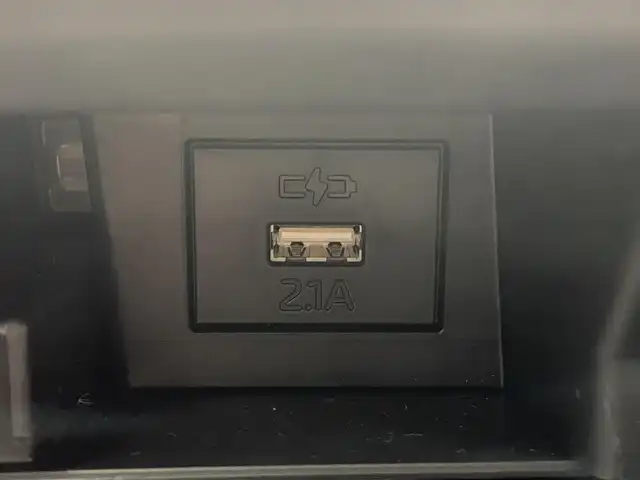 ダイハツ タフト G 鹿児島県 2023(令5)年 1.3万km セラミックグリーンM ラギッドパック/バックモニター/社外ナビ/　・Bluetooth接続/　・フルセグTV/　・HDMI接続/　・iPod接続/　・CD/DVD再生/　・USB接続/マッドスタータイヤ/スカイフィールドトップ/運転席助手席シートヒーター/前後ドライブレコーダー/ETC/電動パーキングブレーキ/オートブレーキホールド/純正アルミホイール/本革巻きステアリング/電動格納ミラー/ルーフレール/フォブランプ/禁煙車