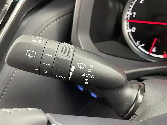 トヨタ ランドクルーザー GRスポーツ 大分県 2023(令5)年 0.8万km グレーメタリック ワンオーナー/サンルーフ/トヨタセーフティーセンス/プリクラッシュセーフティ/レーントレーシングアシスト/レーンディパーチャーアラート/レーダークルーズコントロール（全車速追従機能付）/アダプティブハイビームシステム／オートマチックハイビーム/ロードサインアシスト/発進遅れ告知機能/JBLサウンド/パノラミックビューモニター/12.3型純正ナビ/（フルセグ/Bluetooth/Applecarplay/androidauto)/レーダークルーズコントロール/ブラインドスポットモニター/前後ドライブレコーダー/前後席シートヒーター・ベンチレーションシート/前席パワーシート/赤黒レザーシート/パワーバックドア/クリアランスソナー/マルチテレインモニター/クロールコントロール/電動デフロック（フロント/リア）/ダウンヒル/ヒルアシストコントロール/オートブレーキホールド/保証書・取扱説明書