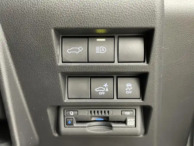 トヨタ ランドクルーザー GRスポーツ 大分県 2023(令5)年 0.8万km グレーメタリック ワンオーナー/サンルーフ/トヨタセーフティーセンス/プリクラッシュセーフティ/レーントレーシングアシスト/レーンディパーチャーアラート/レーダークルーズコントロール（全車速追従機能付）/アダプティブハイビームシステム／オートマチックハイビーム/ロードサインアシスト/発進遅れ告知機能/JBLサウンド/パノラミックビューモニター/12.3型純正ナビ/（フルセグ/Bluetooth/Applecarplay/androidauto)/レーダークルーズコントロール/ブラインドスポットモニター/前後ドライブレコーダー/前後席シートヒーター・ベンチレーションシート/前席パワーシート/赤黒レザーシート/パワーバックドア/クリアランスソナー/マルチテレインモニター/クロールコントロール/電動デフロック（フロント/リア）/ダウンヒル/ヒルアシストコントロール/オートブレーキホールド/保証書・取扱説明書