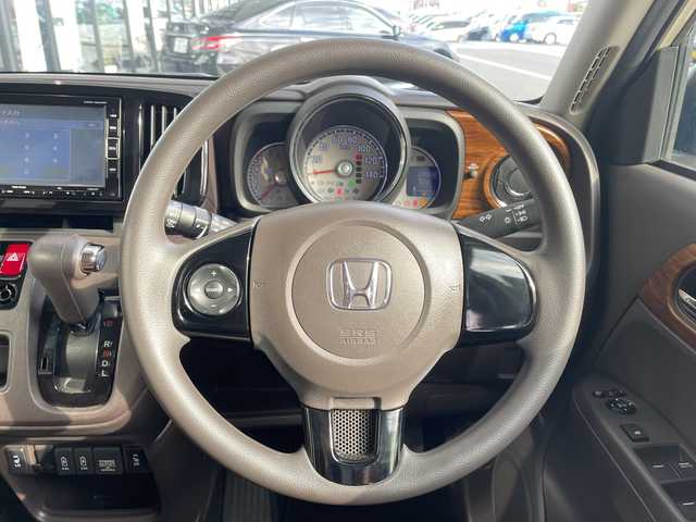 ホンダ Ｎ ＯＮＥ セレクト 愛知県 2018(平30)年 3.5万km プレミアムアイボリーパール2トーン 純正ナビ/バックカメラ/ＥＴＣ/シートヒーター/フルセグ/Bluetooth/CD DVD/ステアリングスイッチ/スマートキー/プッシュスタート