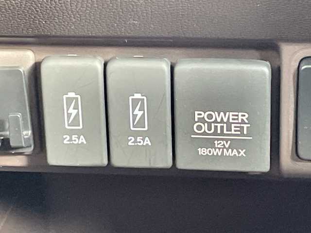 ホンダ Ｎ ＯＮＥ セレクト 愛知県 2018(平30)年 3.5万km プレミアムアイボリーパール2トーン 純正ナビ/バックカメラ/ＥＴＣ/シートヒーター/フルセグ/Bluetooth/CD DVD/ステアリングスイッチ/スマートキー/プッシュスタート