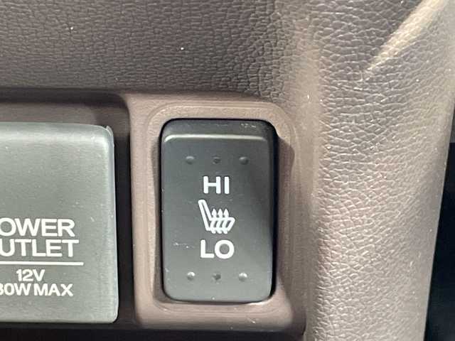 ホンダ Ｎ ＯＮＥ セレクト 愛知県 2018(平30)年 3.5万km プレミアムアイボリーパール2トーン 純正ナビ/バックカメラ/ＥＴＣ/シートヒーター/フルセグ/Bluetooth/CD DVD/ステアリングスイッチ/スマートキー/プッシュスタート