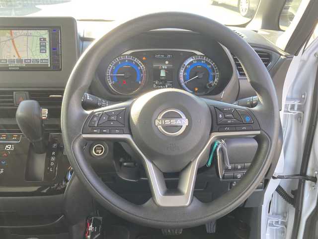 日産 ルークス 岐阜県 2024(令6)年 0.6万km パール 登録時走行距離5418km/カラーコード V12W13 カンジュクカシス/シルキーホワイト３P/全方位カメラ/デジタルインナーミラー/両側パワースライドドア/クルーズコントロール/前後コーナーセンサー/社外ＳＤナビ/ワンセグＴＶ/バックカメラ/ツートンカラー/純正アルミホイール/プッシュスタート/スマートキー/スペアキー/LEDヘッドライト/フォグランプ/ETC