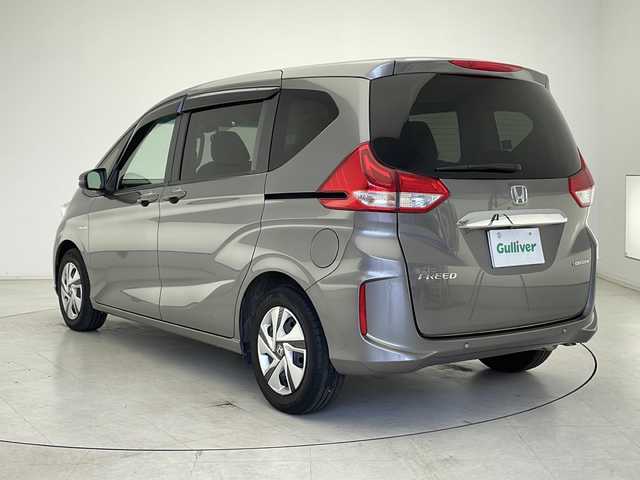 ホンダ フリード ハイブリット G ホンダセンシング 千葉県 2022(令4)年 2万km スーパープラチナグレーメタリック ワンオーナー/ホンダセンシング/純正ディーラーOPナビ/フルセグTV/Bluetooth/DVD再生/バックカメラ/クルーズコントロール/前席シートヒーター/前後ドライブレコーダー【HDR36GW】/ステアリングスイッチ/両側パワースライドドア/スペアキーX1/保証書/取扱説明書