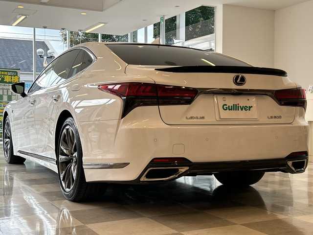 レクサス ＬＳ 500 Fスポーツ 岐阜県 2019(平31)年 3.5万km ホワイトノーヴァガラスフレーク 純正SDナビ /フルセグTV /Bluetooth/AUX/Miracast/CD/DVD再生機能有/全方位カメラ /BSM /HUD /禁煙 /前後コーナーセンサー /赤ハーフレザー/メモリーパワーシート /エアサスペンション /パドルシフト /ステアリングヒーター/3眼LEDヘッドライト /オートライト/オートマチックハイビーム/クルコン追従有 /サンルーフ/デジタルインナーミラー/純正AW20インチ